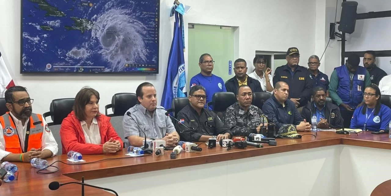Gobierno declara no laborable este lunes por efectos de Fiona