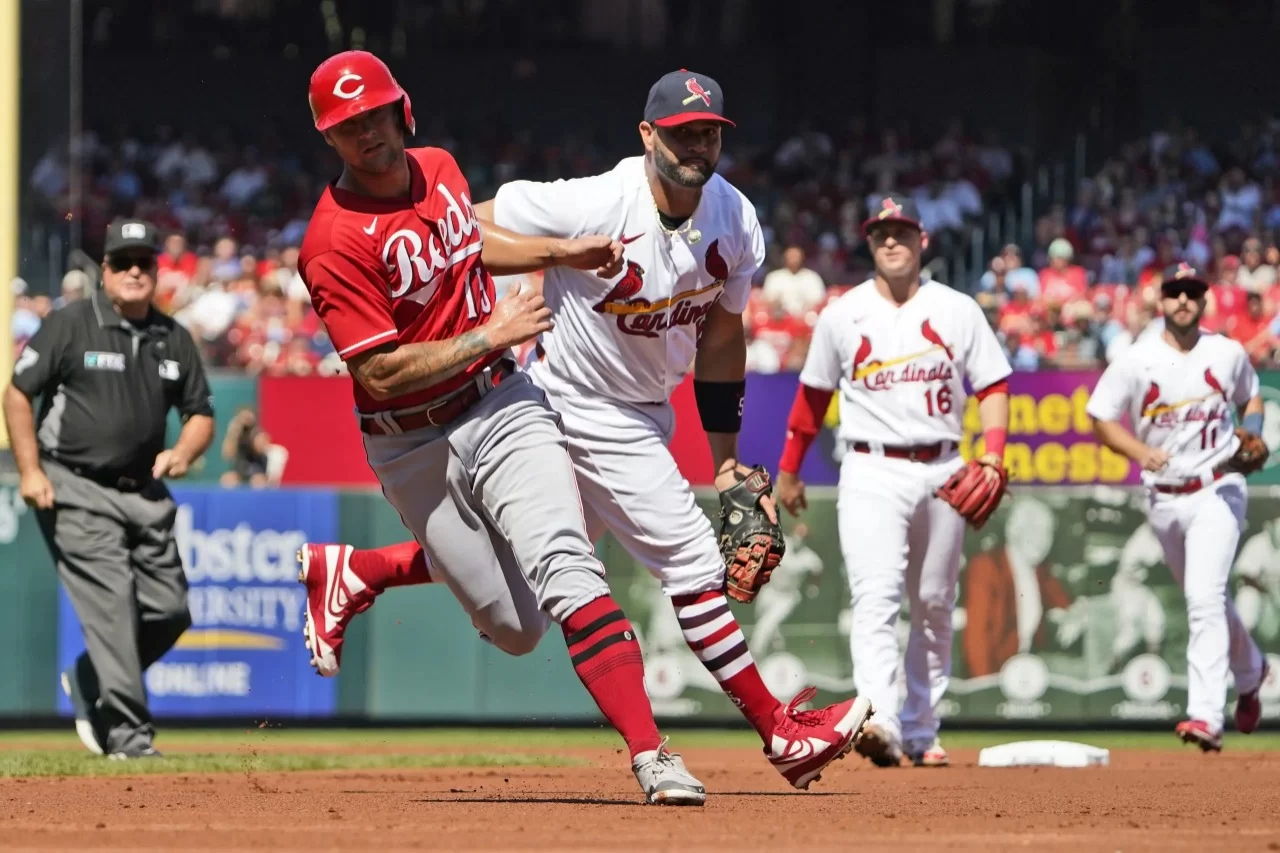 Rojos blanquean a Pujols y a Cardenales