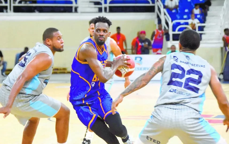 Huella, el Mauricio y Bameso siguen invictos en el basket Distrital