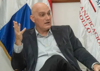 Dice economía de RD es robusta; baja pobreza y aumenta empleo