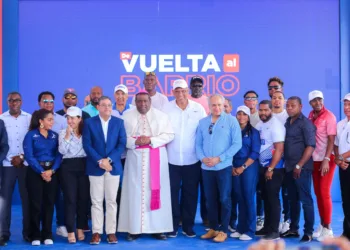 Ministro anuncia celebración de los Juegos Deportivos Barriales