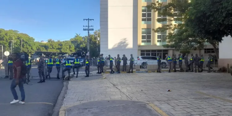 Aumenta seguridad en Palacio de Justicia; hoy se conoce medida de coerción a implicados en Calamar