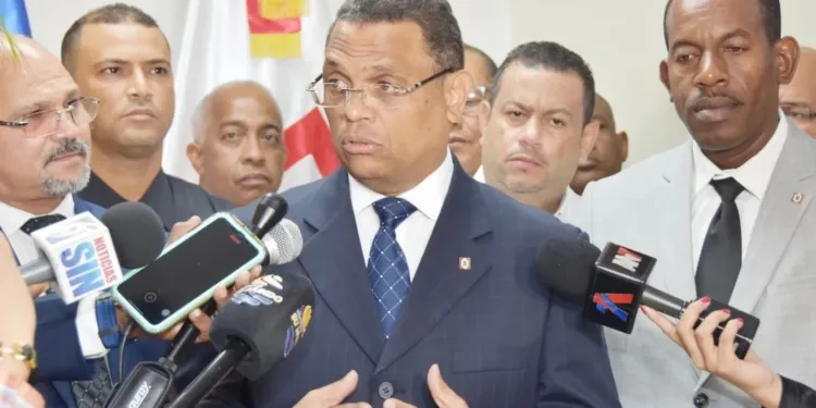 Director de Titulación tomará licencia tras mención en Calamar