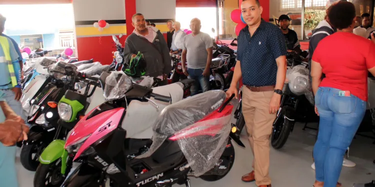 Abre sus puertas en Nagua DENINSA de la Cruz Import
