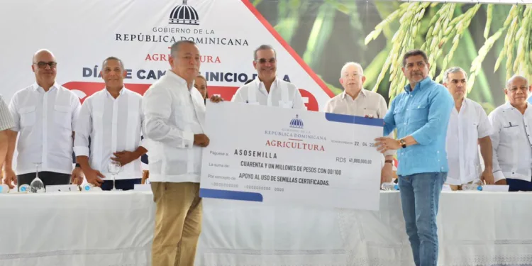Presidente Abinader anuncia apoyo de RD$ 400 millones para pignoración de arroz