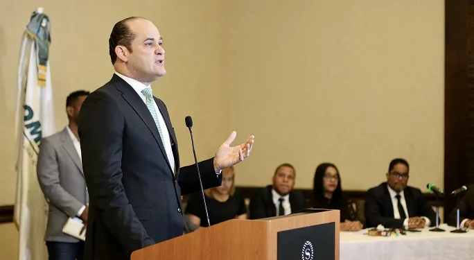 Gobierno destinará más de mil millones para abastecer hospitales