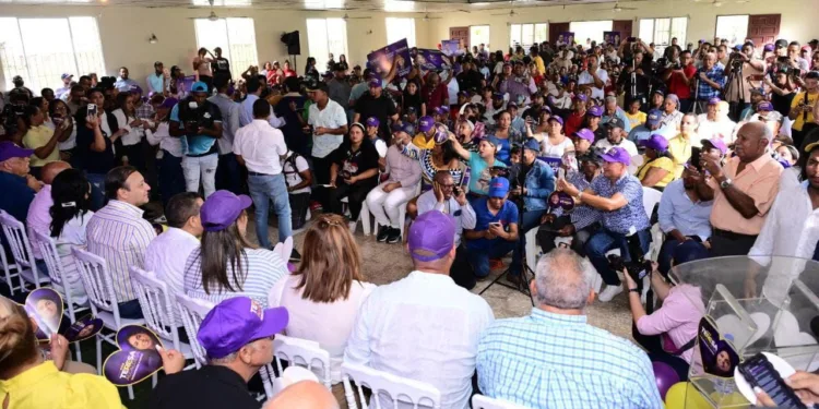 Abel Martínez le entra al gobierno desde Cotuí; deplora el deterioro salud y la inseguridad