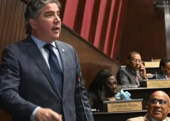 Diputado propone estrechar vínculos con Arabia Saudita