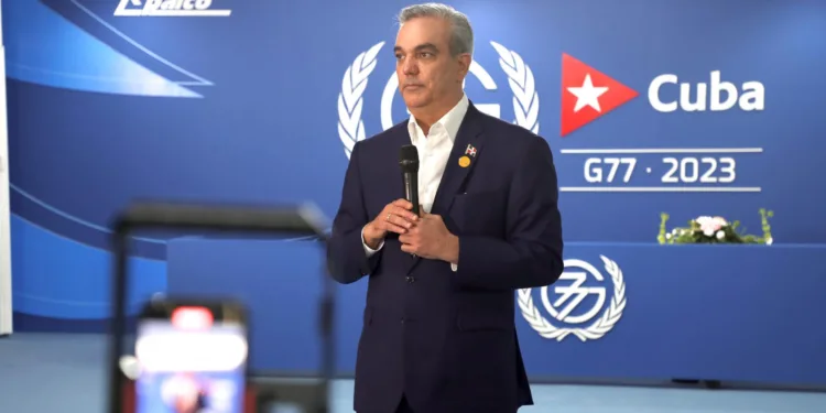 Presidente Abinader regresa de Cuba tras una visita de 9 horas