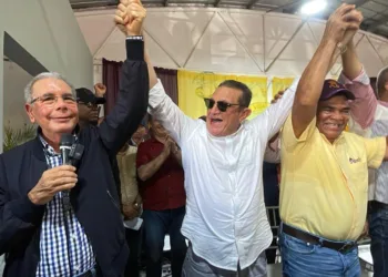 Danilo en Nagua llama a votar morado en las próximas elecciones; Pedrito Veras será candidato a senador por el PLD