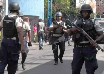 Policía de Haití estrena unidad especializada contra pandillas