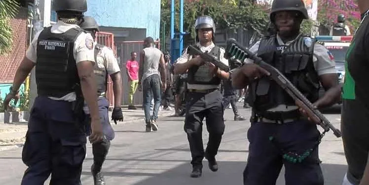Policía de Haití estrena unidad especializada contra pandillas