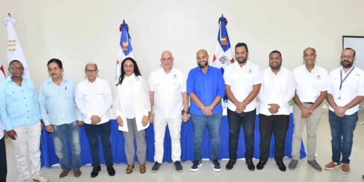 Gobierno dice inversión total de RD$13,144,300,715 del Gobierno en María Trinidad Sánchez impacta a una población de 195,886