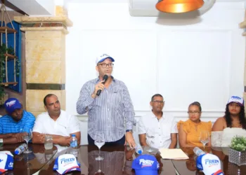 En Salcedo Familia Toribio Polanco brinda su apoyo a Fredy Fernandez y al presidente Luis Abinader.