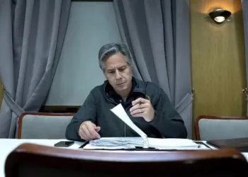 Secretario de Estado de EU visita Kiev y ofrece más ayuda a Ucrania