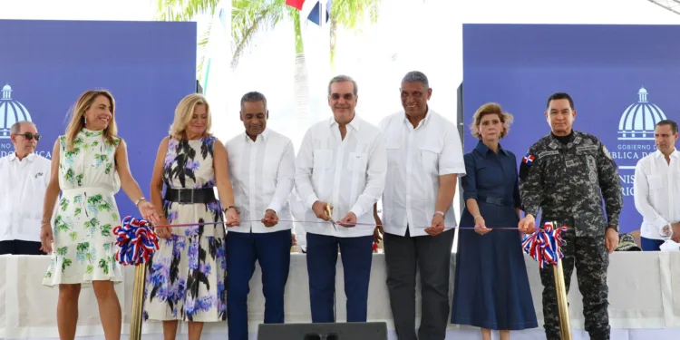 Presidente Abinader deja inaugurado importante Centro de Entrenamiento Policial.