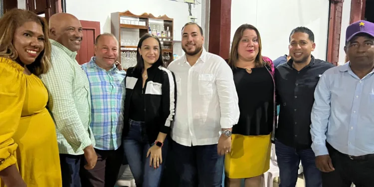 PLD y Fuerza del Pueblo formalizan pacto en Cabrera; Gabino Fernández será candidato a la Alcaldía