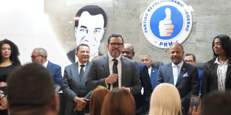 Yohan López se reúne con miembros de la Cámara de Diputados