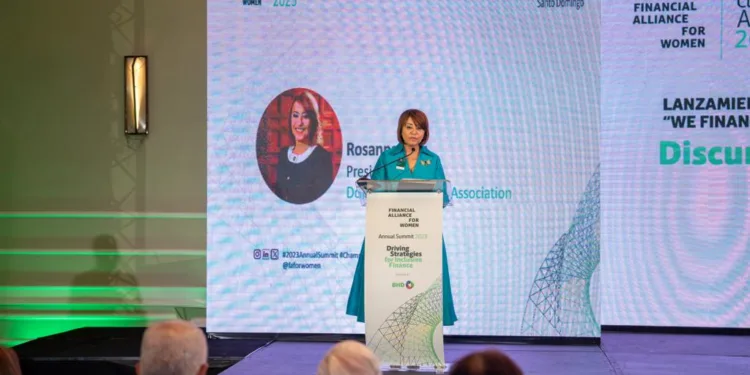 Promueven el empoderamiento financiero de las mujeres emprendedoras mediante iniciativa pionera en RD
