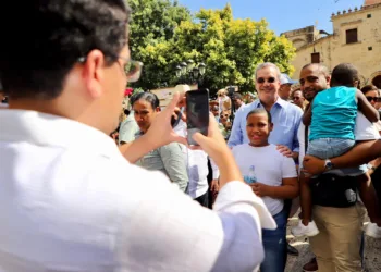 Abinader supervisa trabajos de remozamiento de la Zona Colonial; se realiza una inversión de 500 millones CEIZTUR y 100 millones del BID
