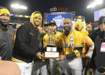 Águilas Cibaeñas barren al Licey en la serie Titanes del Caribe