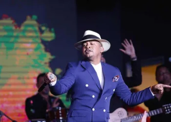 Wason Brazobán inicia en Nagua su gira musical para celebrar sus 20 años de carrera
