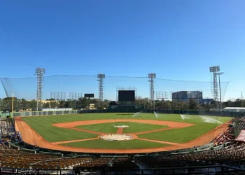 Estadio Quisqueya se alista para juego pretemporada Rays-Boston