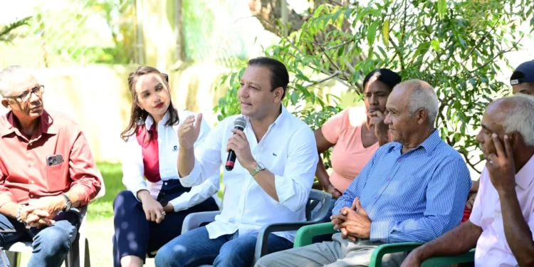 Abel se reune con pescadores de Río San Juan; dice el PRM le falló al pueblo dominicano
