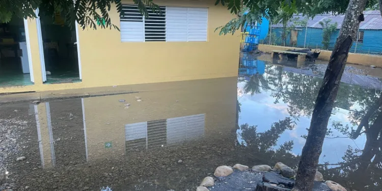 Por segundo día paralizan clase en escuela de Luperón
