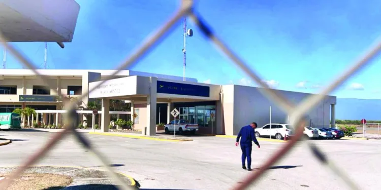 Estadounidenses entraron al país por aeropuerto Barahona procedentes de Haití