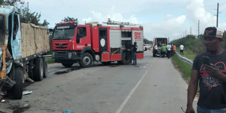 Se registra accidente múltiple en autovía del Coral