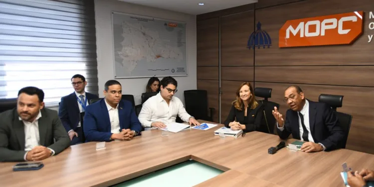 Lanzan plan transformación de infraestructura vial en Dominicana
