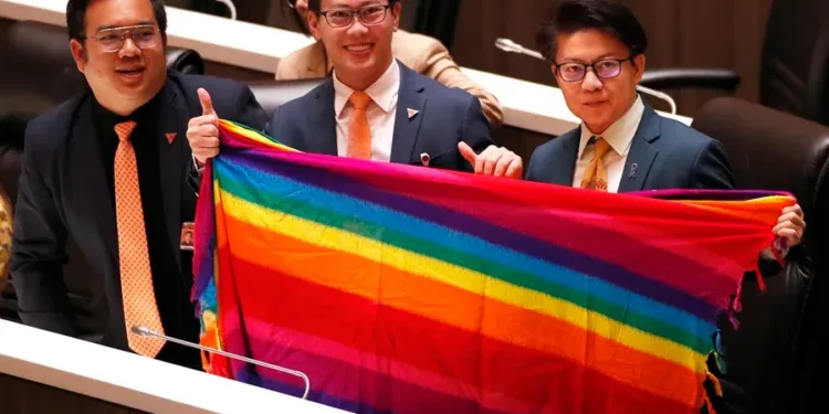 El Parlamento de Tailandia aprueba la ley del matrimonio igualitario