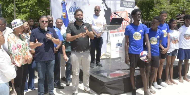 Ministro Camacho da apertura a los Juegos Deportivos y Recreativos Semana Santa 2024