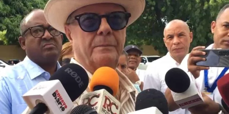 Hipólito sobre situación en Haití: «Ese muerto no nos lo podemos echar nosotros»