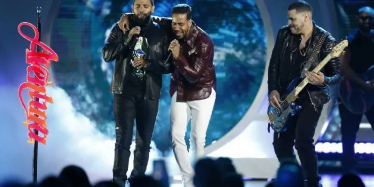 Aventura logra puesto número 1 en iTunes con el sencillo «Brindo con agua»