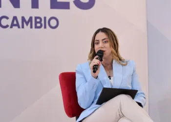 Inician serie de paneles “Los Avances del Cambio” en San Cristóbal