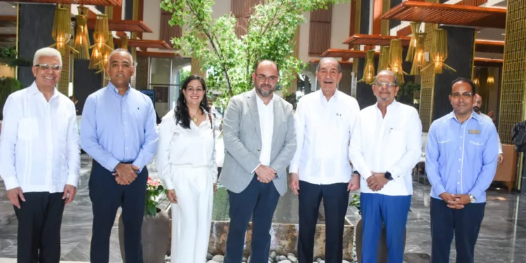 70,000 colaboradores turístico del este recibirán clases de inglés