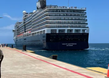 Pedernales recibe segundo crucero con más de 2,700 visitantes