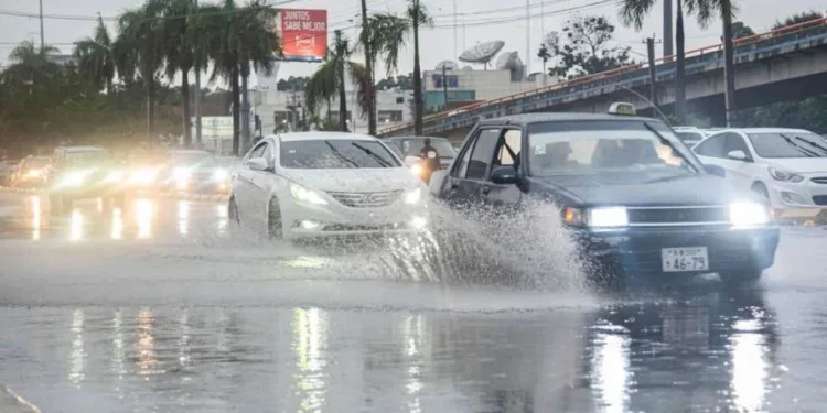 Ocho provincias en alerta por «aguaceros fuertes»; María Trinidad Sánchez entre ellas