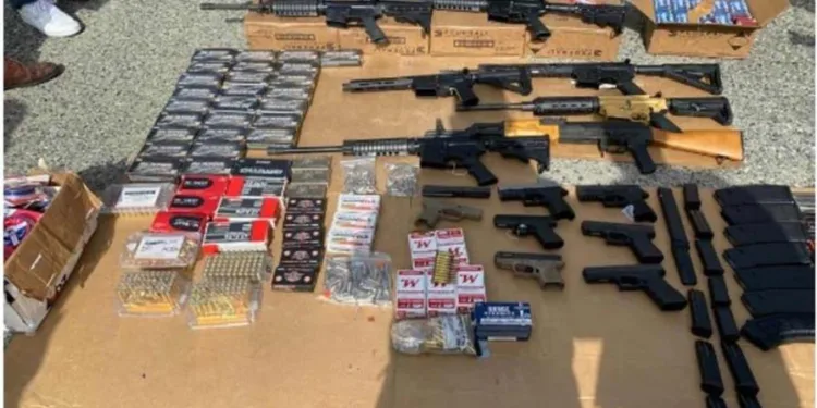 MP obtuvo condena de 12 años contra mujer por tráfico de armas de fuego desde los Estados Unidos