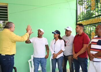 Exregidor y miembro del PLD-FP en La Entrega se juramenta en el PRM