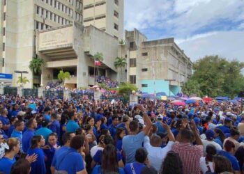Maestros continuarán huelgas pese a aumento anunciado por el Ministerio de Educación
