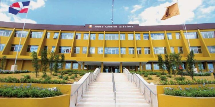 JCE extiende plazo a la FP y PRM para que ajusten candidaturas