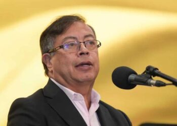 Petro pide a Fiscalía investigar contratos de últimos 8 años de entidad eje de corrupción
