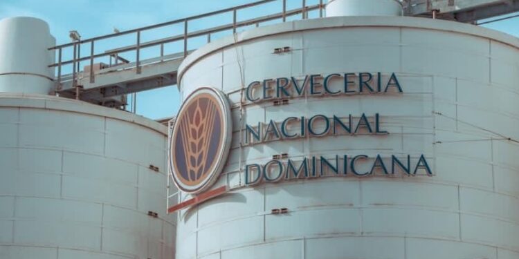 Industria cervecera aporta 92 mil 483 millones a economía de RD
