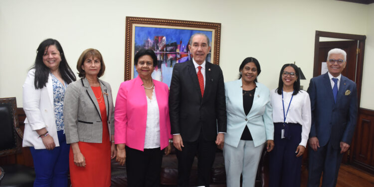 MESCyT y CONADIS profundizan trabajos a favor de la inclusión y accesibilidad