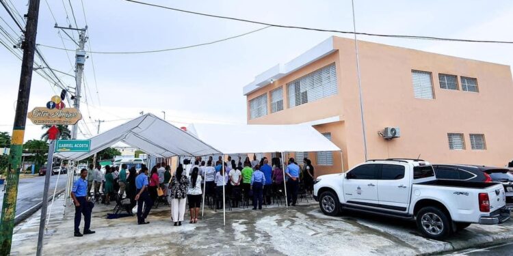 Inauguran edificio del Distrito Educativo 14-02 en Cabrera