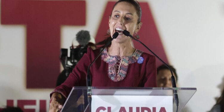 98 millones de mexicanos van hoy a elecciones, una mujer es favorita