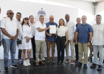 Gobierno construirá cinco multiusos más en Puerto Plata